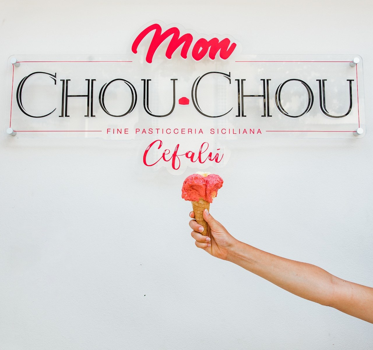 Insegna Mon Chou-Chou Cefalù